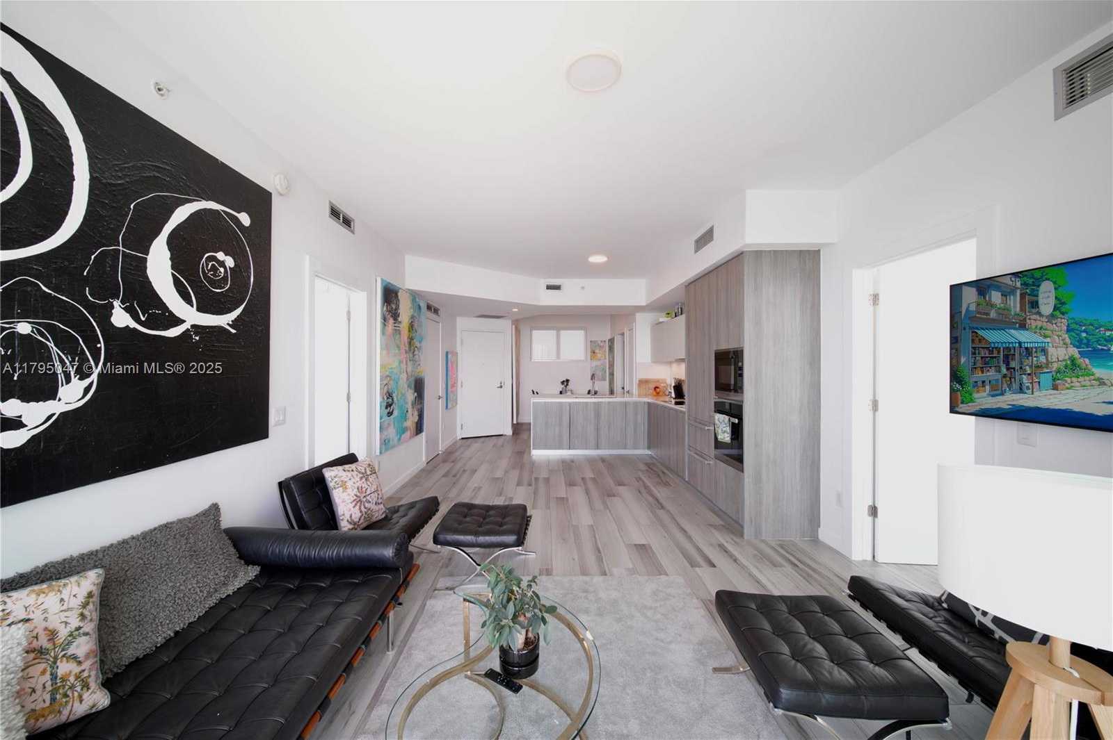 Small Image of 2900 NORTH EAST 7TH AVE #1705, Miami Number 9