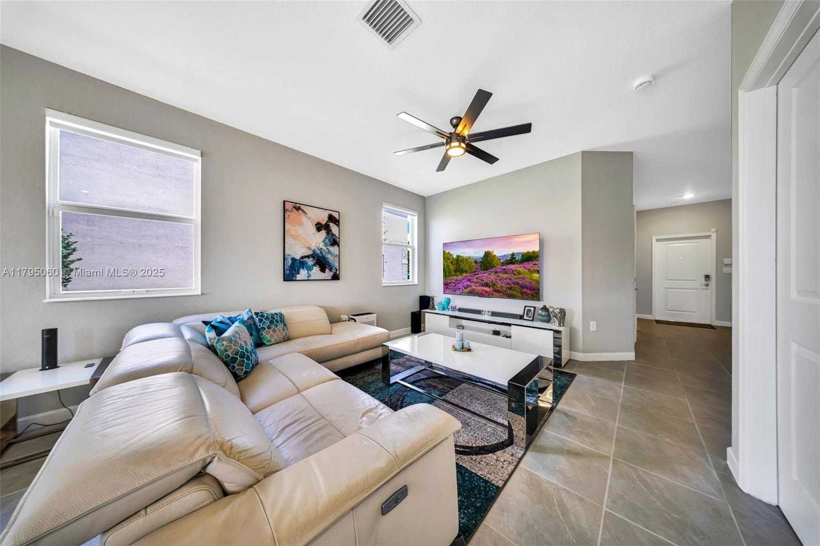Small Image of 12656 NORTH WEST 22ND PL, Miami Number 6