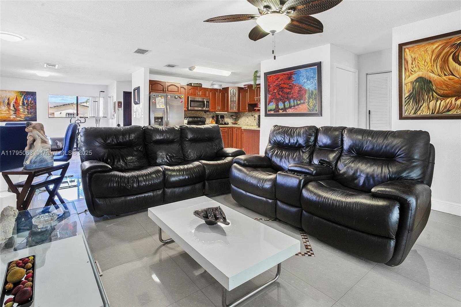 Small Image of 12424 SOUTH WEST 10TH TER, Miami Number 11