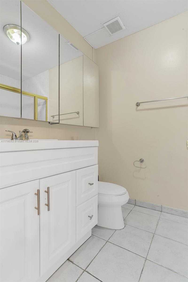Small Image of 12424 SOUTH WEST 10TH TER, Miami Number 24