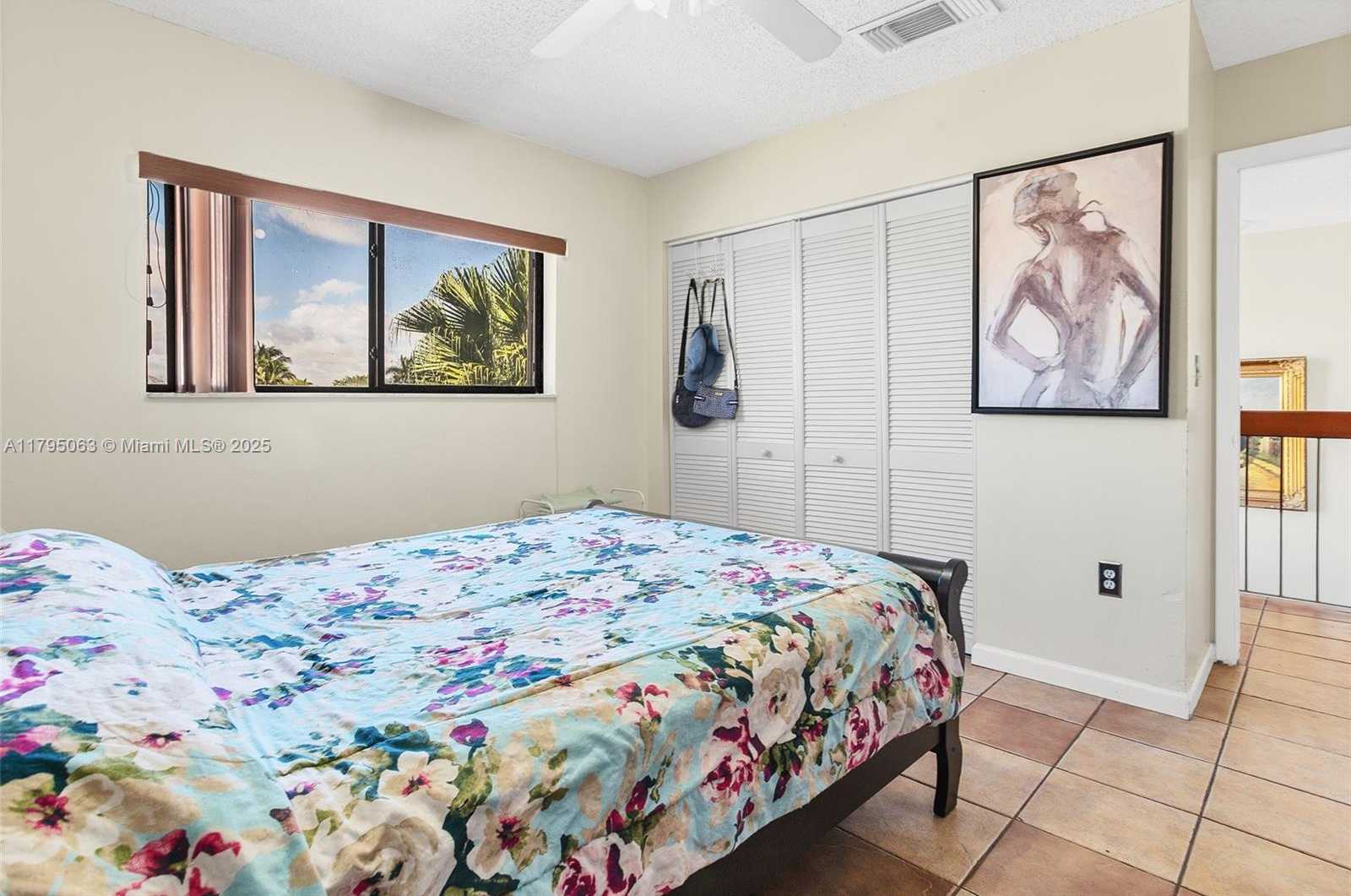 Small Image of 12424 SOUTH WEST 10TH TER, Miami Number 29