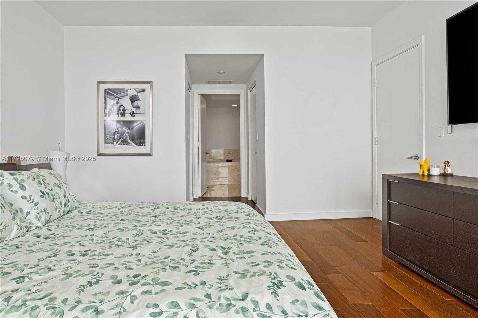 Small Image of 1331 BRICKELL BAY DR #3603, Miami Number 21
