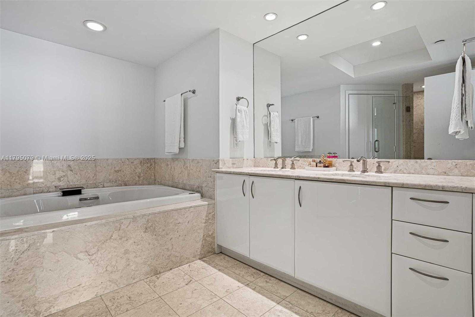 Small Image of 1331 BRICKELL BAY DR #3603, Miami Number 22