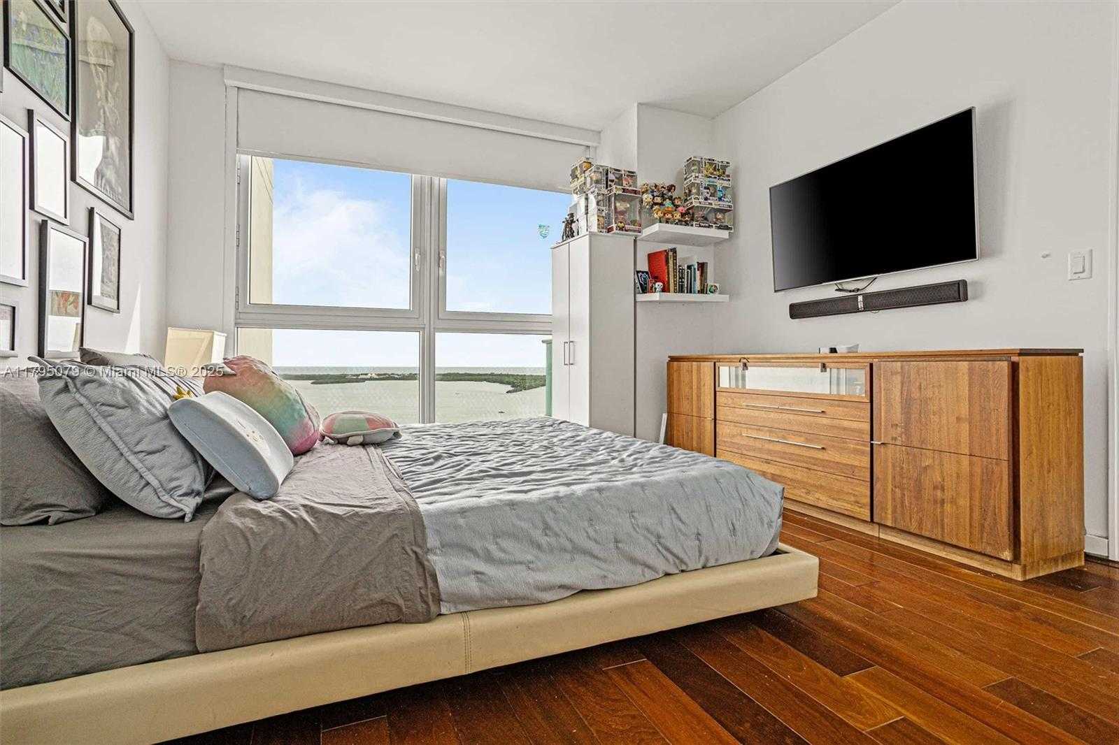 Small Image of 1331 BRICKELL BAY DR #3603, Miami Number 27