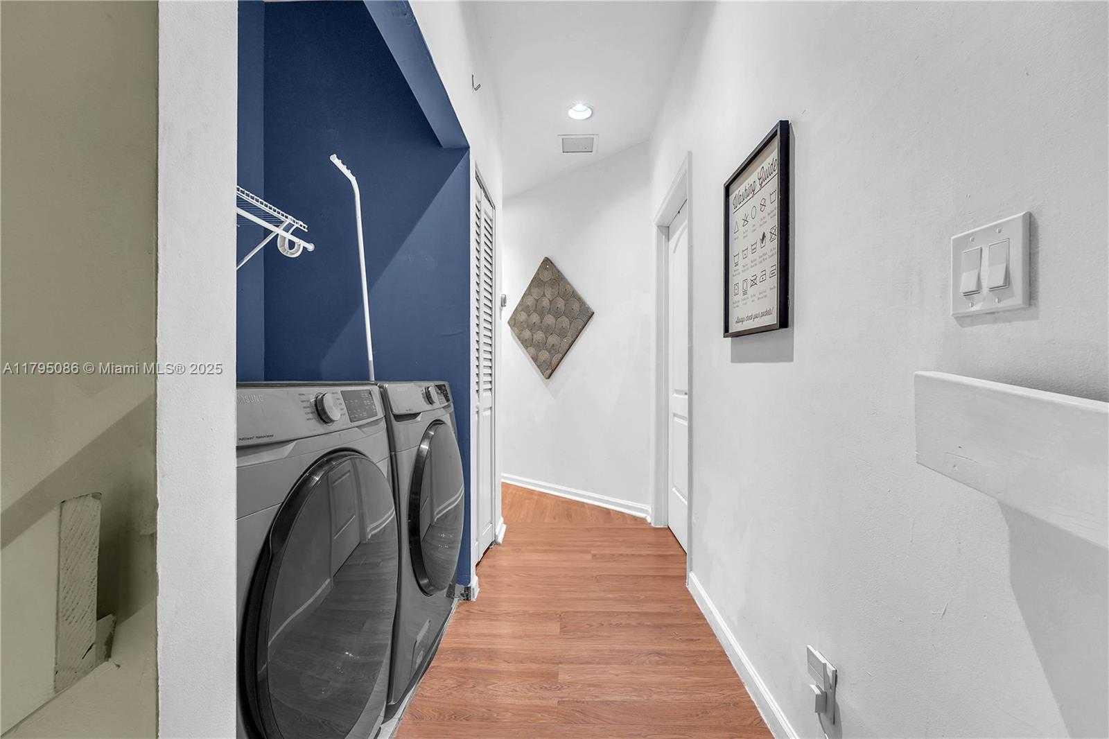 Small Image of 2307 WASHINGTON ST #5, Hollywood Number 14