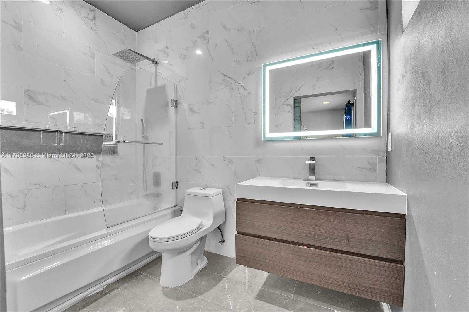 Small Image of 2307 WASHINGTON ST #5, Hollywood Number 18