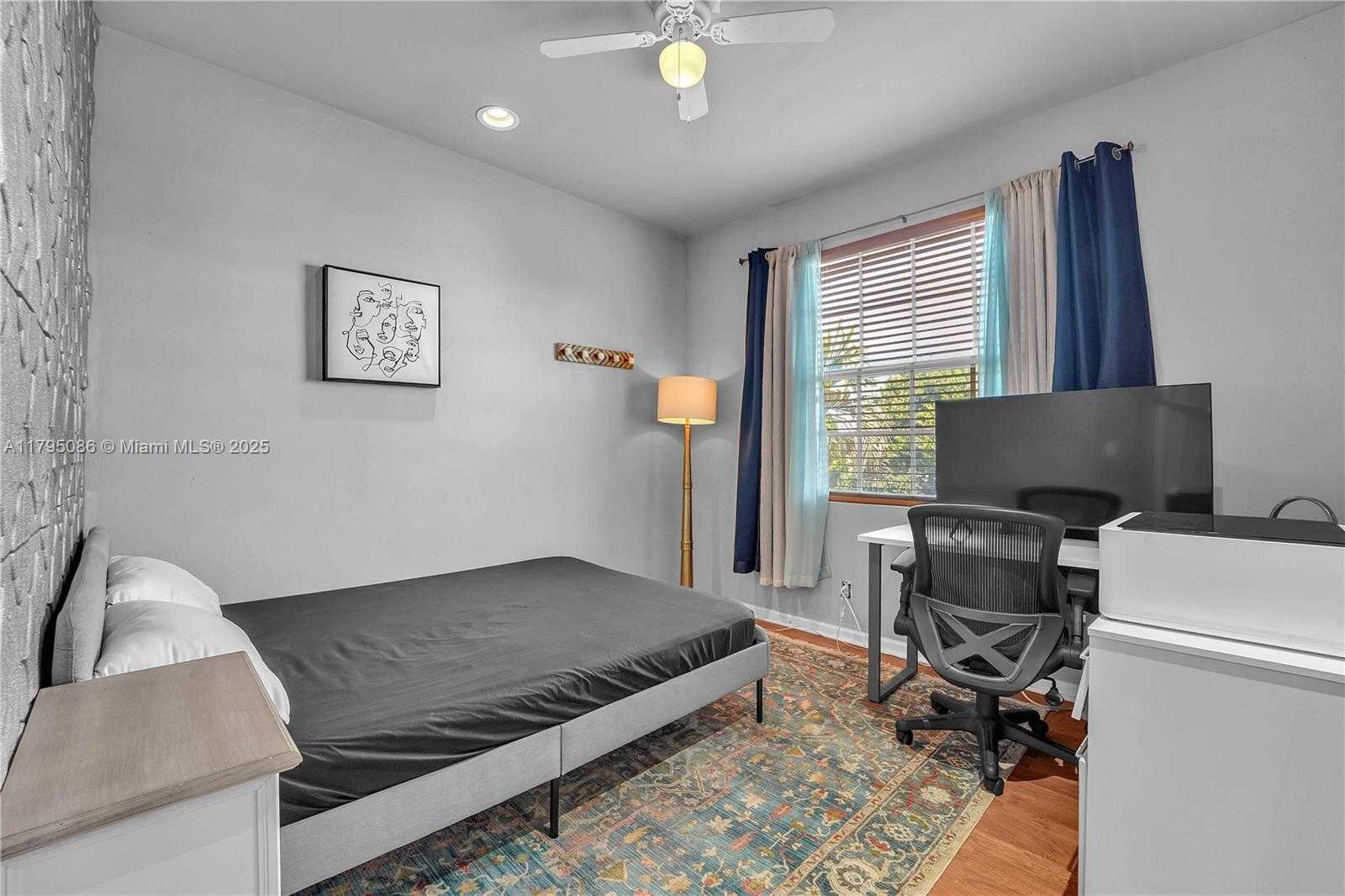 Small Image of 2307 WASHINGTON ST #5, Hollywood Number 19