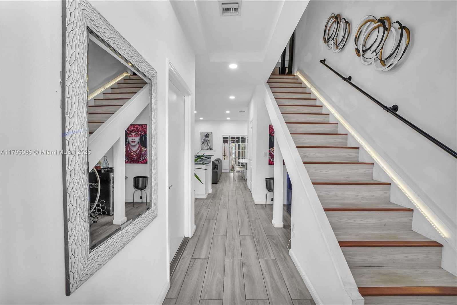 Small Image of 2307 WASHINGTON ST #5, Hollywood Number 2