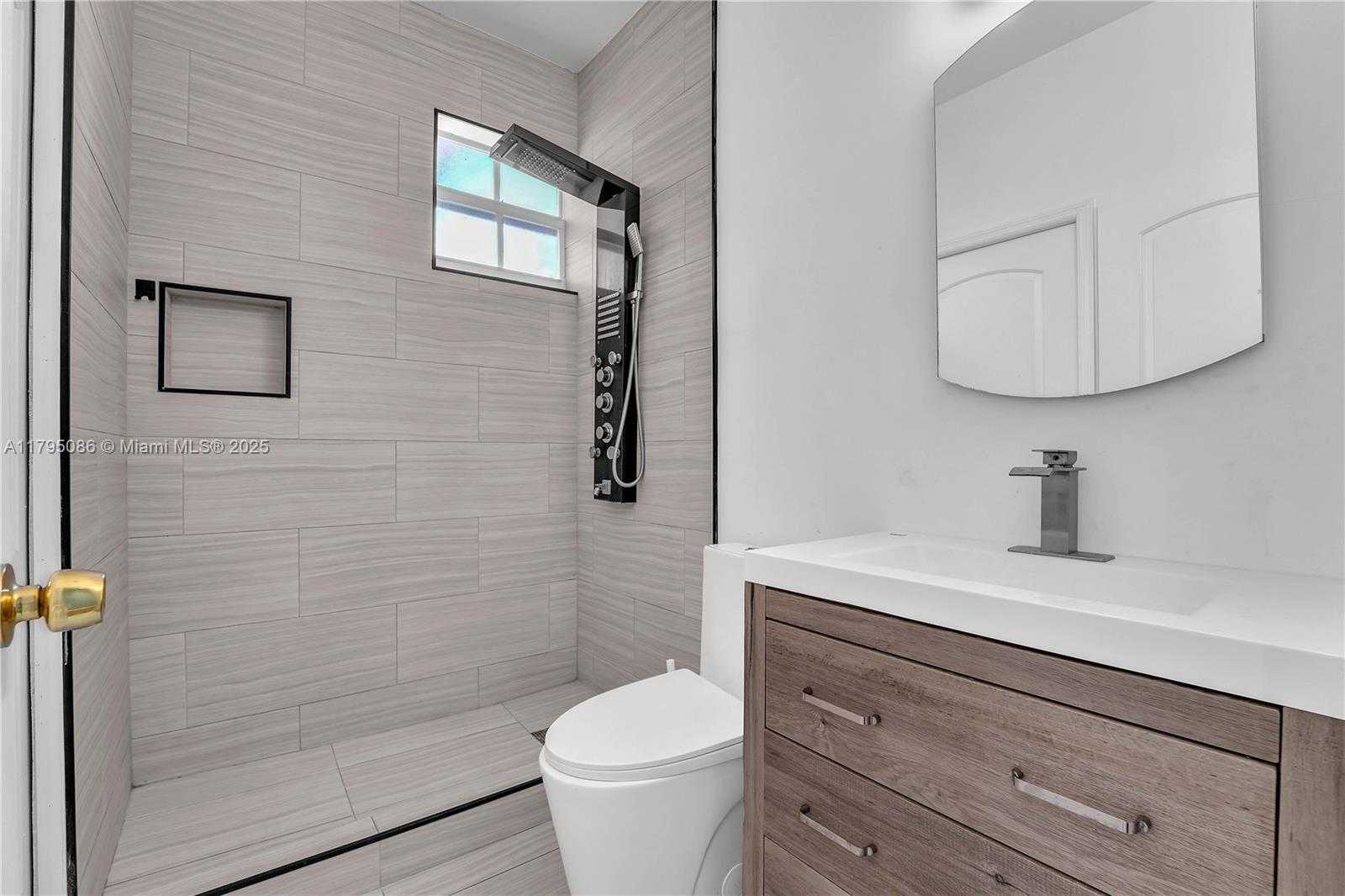 Small Image of 2307 WASHINGTON ST #5, Hollywood Number 22