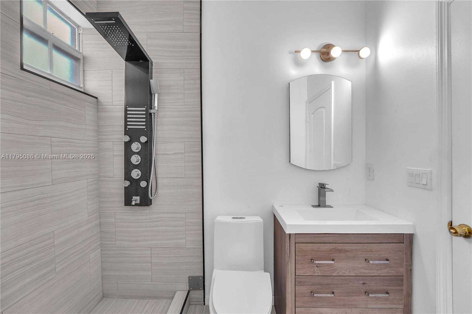 Small Image of 2307 WASHINGTON ST #5, Hollywood Number 23