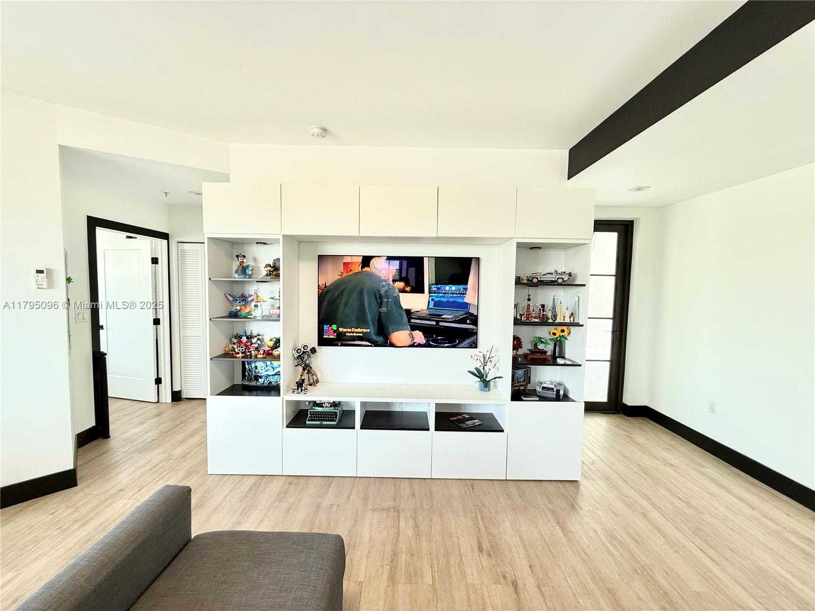 Small Image of 4100 SOUTH WEST 64TH AVE #203, Davie Number 10