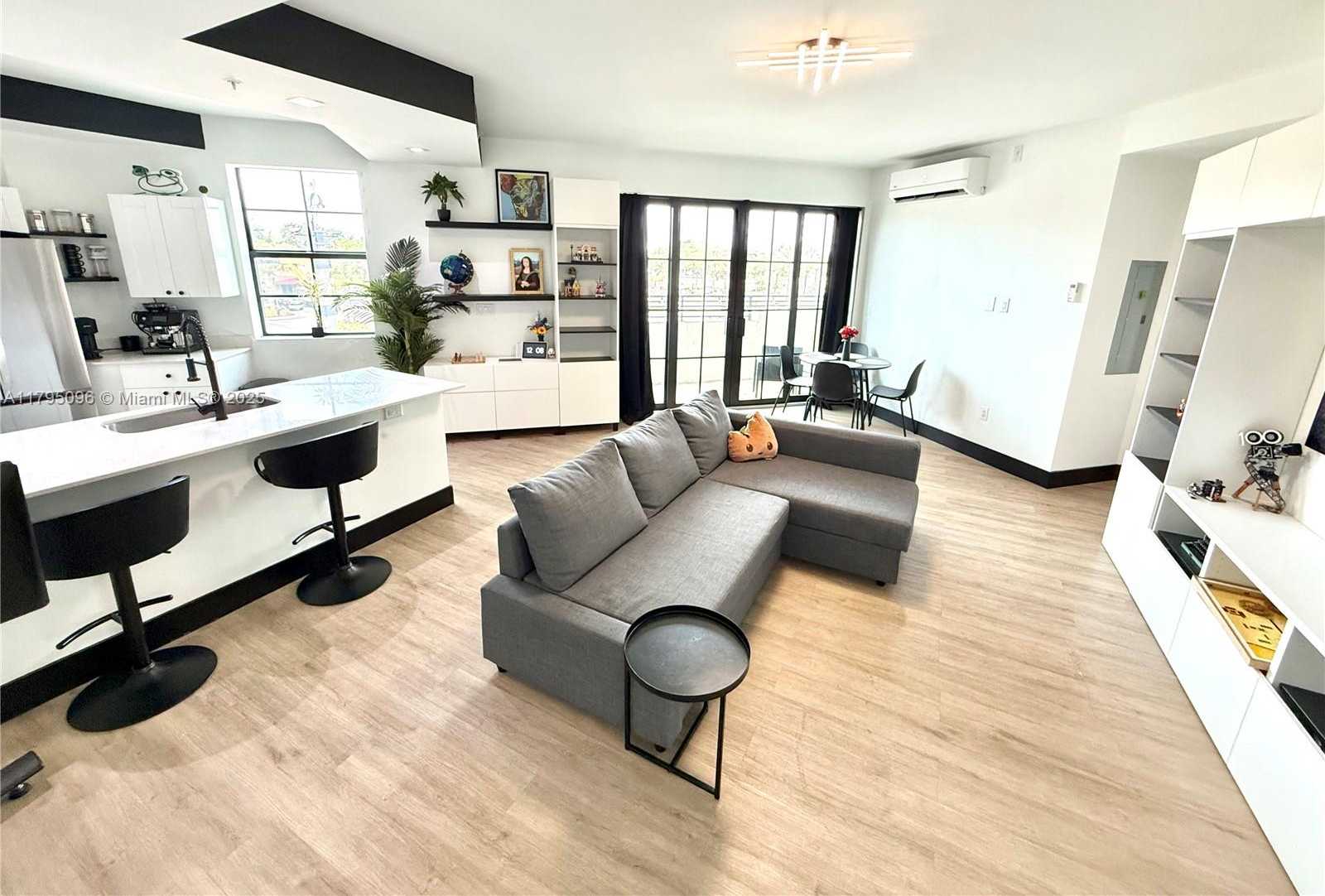 Small Image of 4100 SOUTH WEST 64TH AVE #203, Davie Number 2