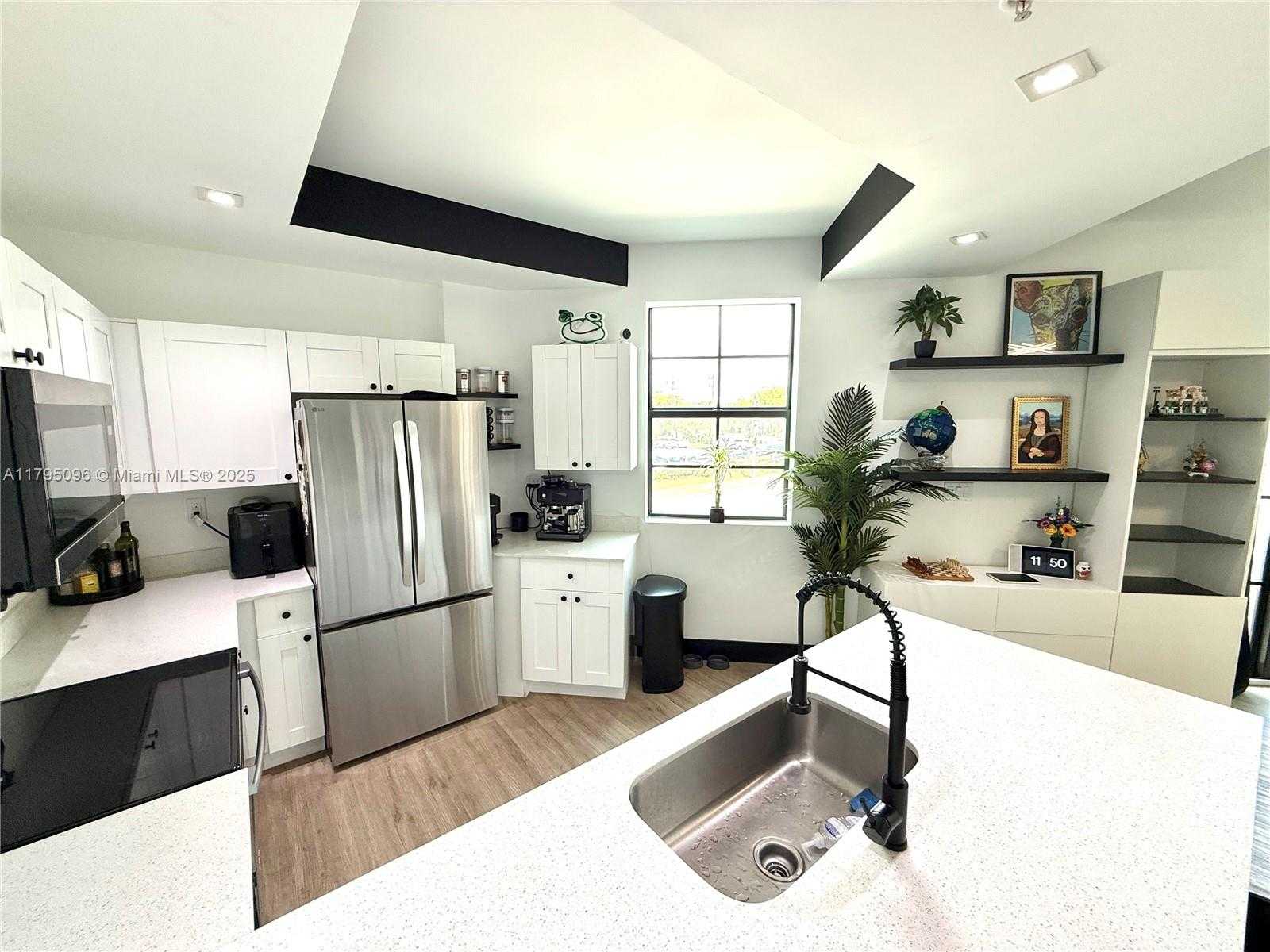 Small Image of 4100 SOUTH WEST 64TH AVE #203, Davie Number 6