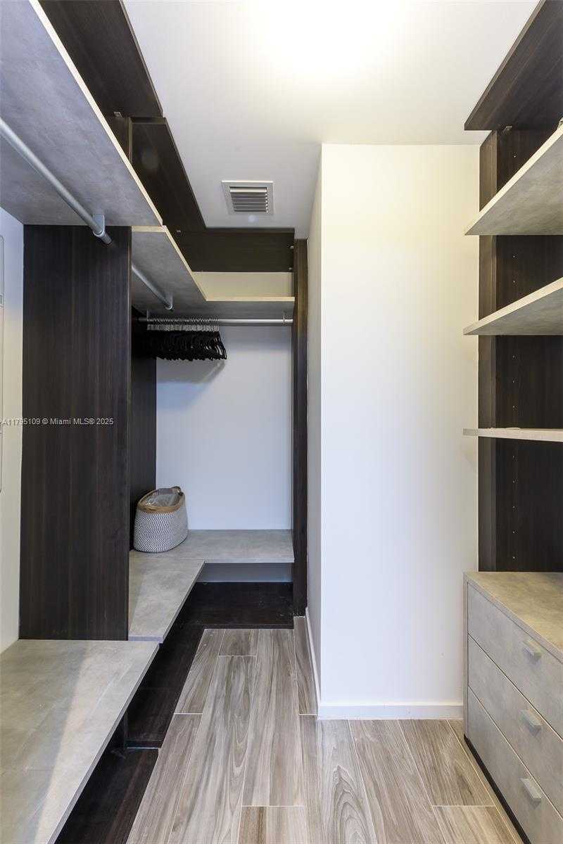 Small Image of 801 SOUTH MIAMI AVE #4302, Miami Number 36