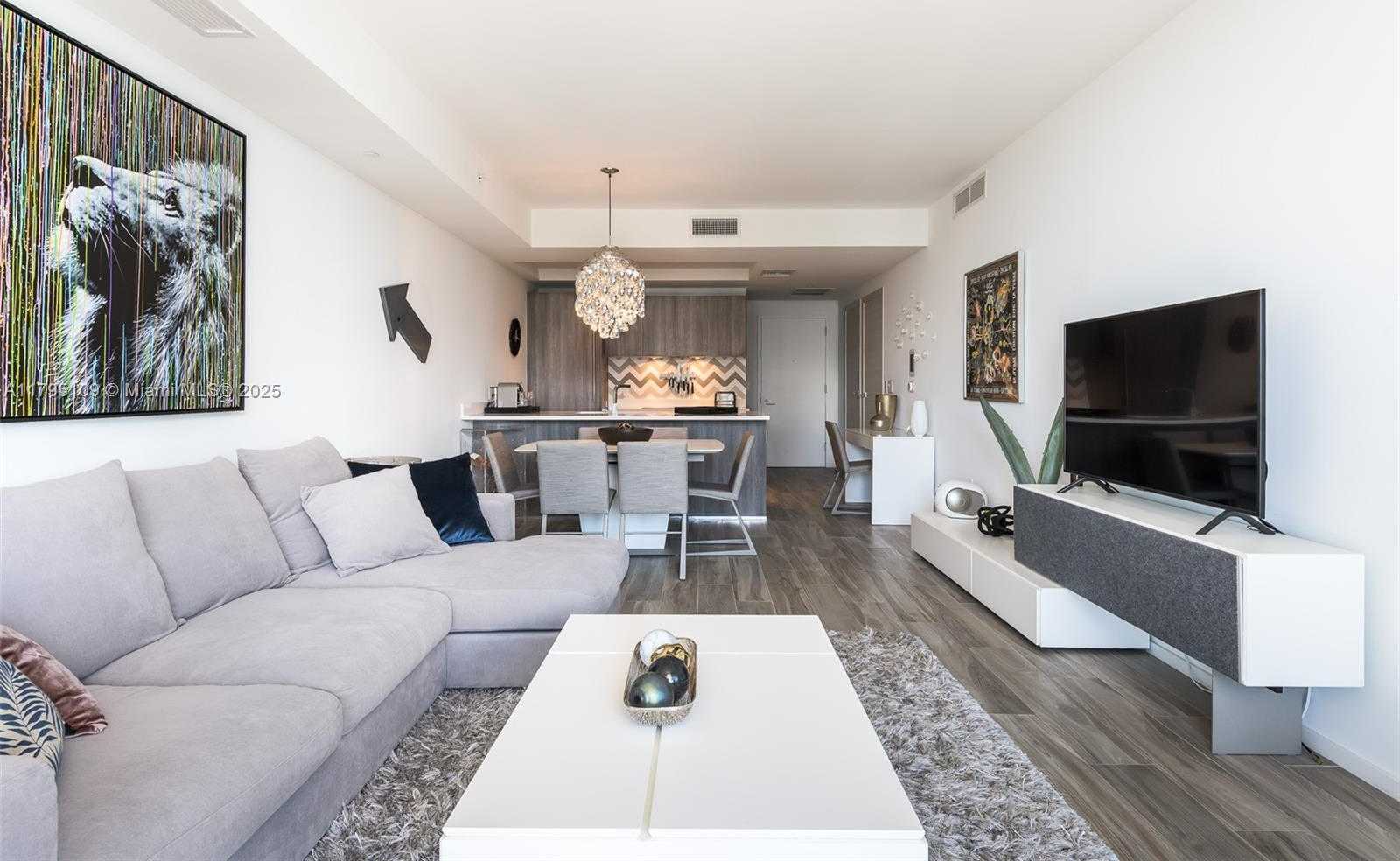 Small Image of 801 SOUTH MIAMI AVE #4302, Miami Number 5