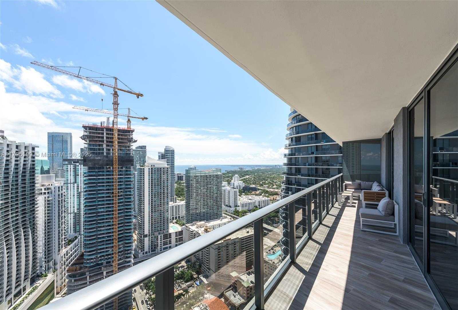 Small Image of 801 SOUTH MIAMI AVE #4302, Miami Number 60