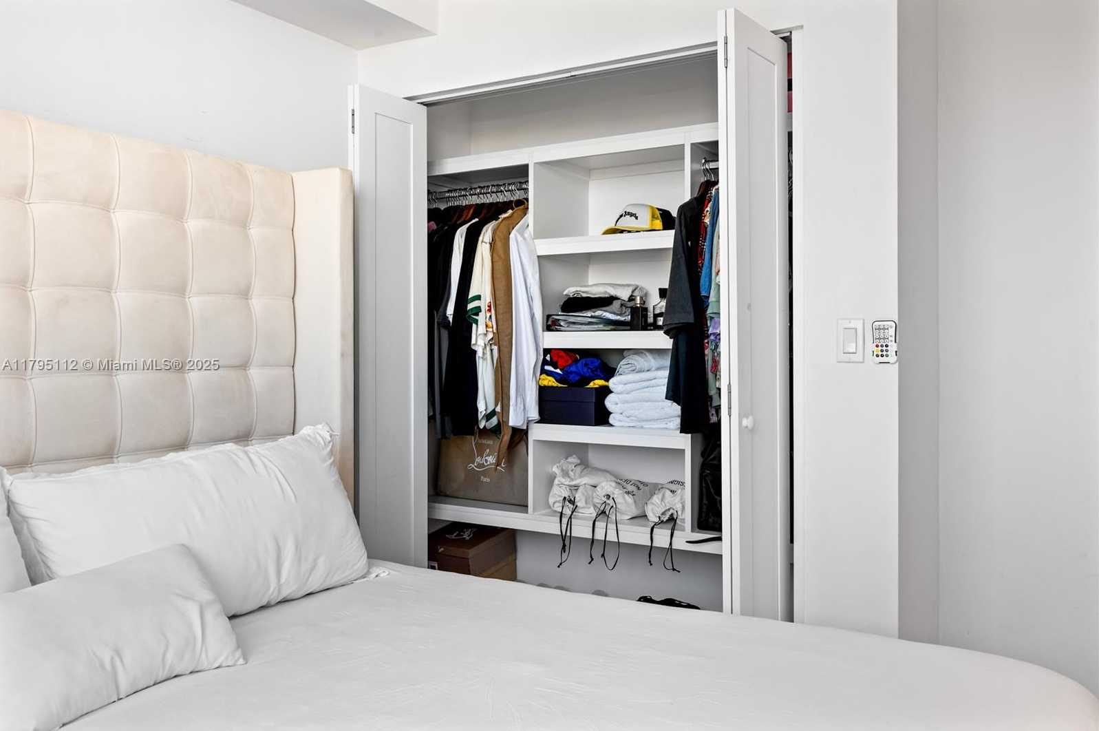 Small Image of 1861 NORTH WEST S RIVER DR #1507, Miami Number 31