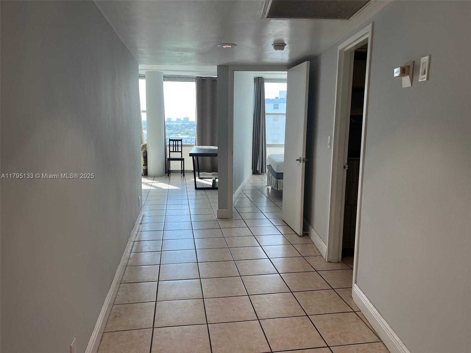 Small Image of 900 BAY DR #913, Miami Beach Number 3
