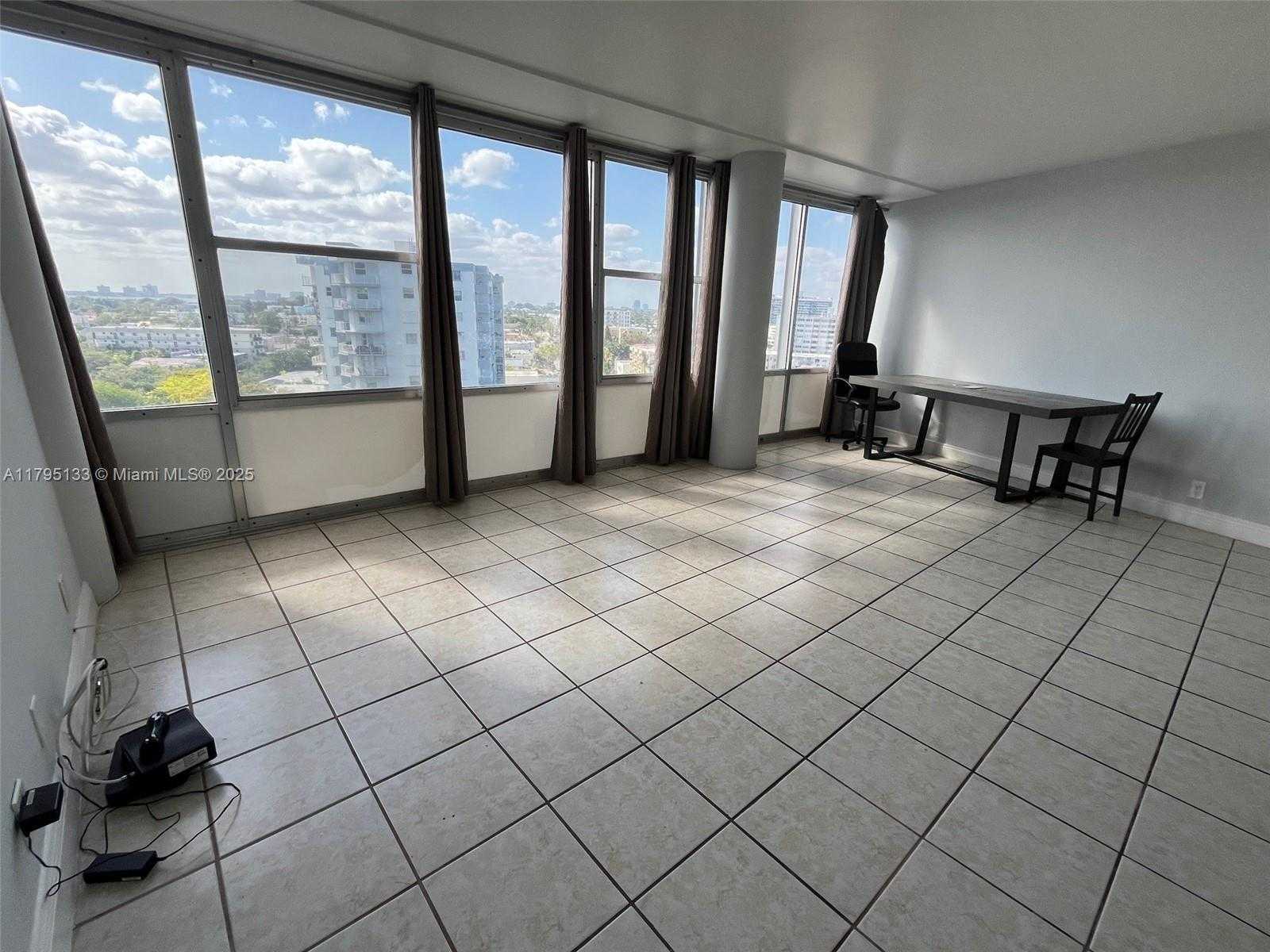 Small Image of 900 BAY DR #913, Miami Beach Number 6