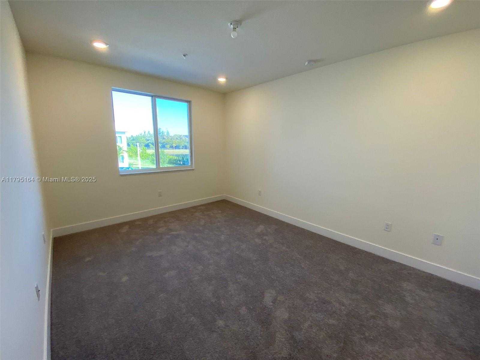 Small Image of 10250 NORTH WEST 66TH ST #103, Doral Number 12
