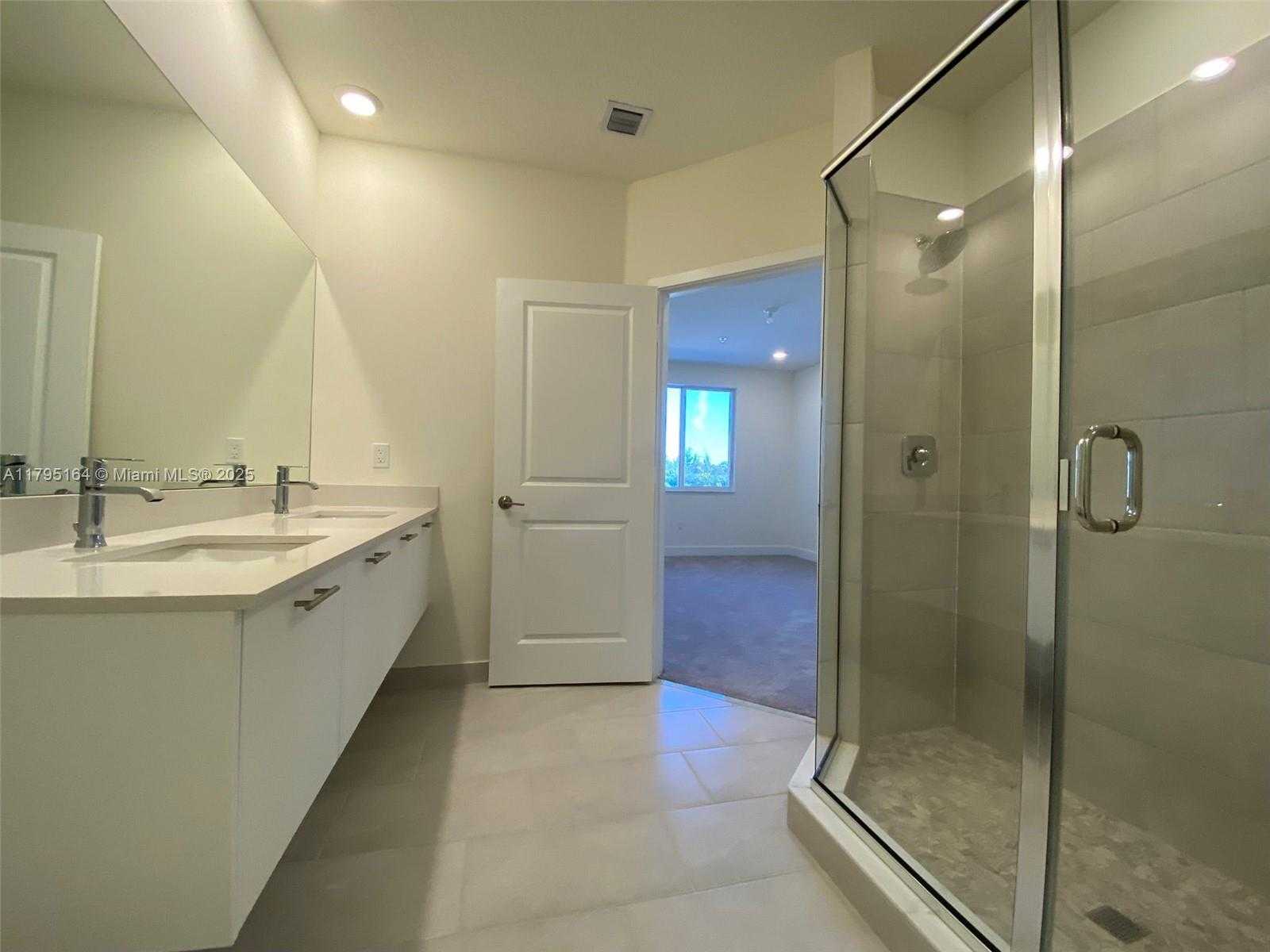 Small Image of 10250 NORTH WEST 66TH ST #103, Doral Number 15