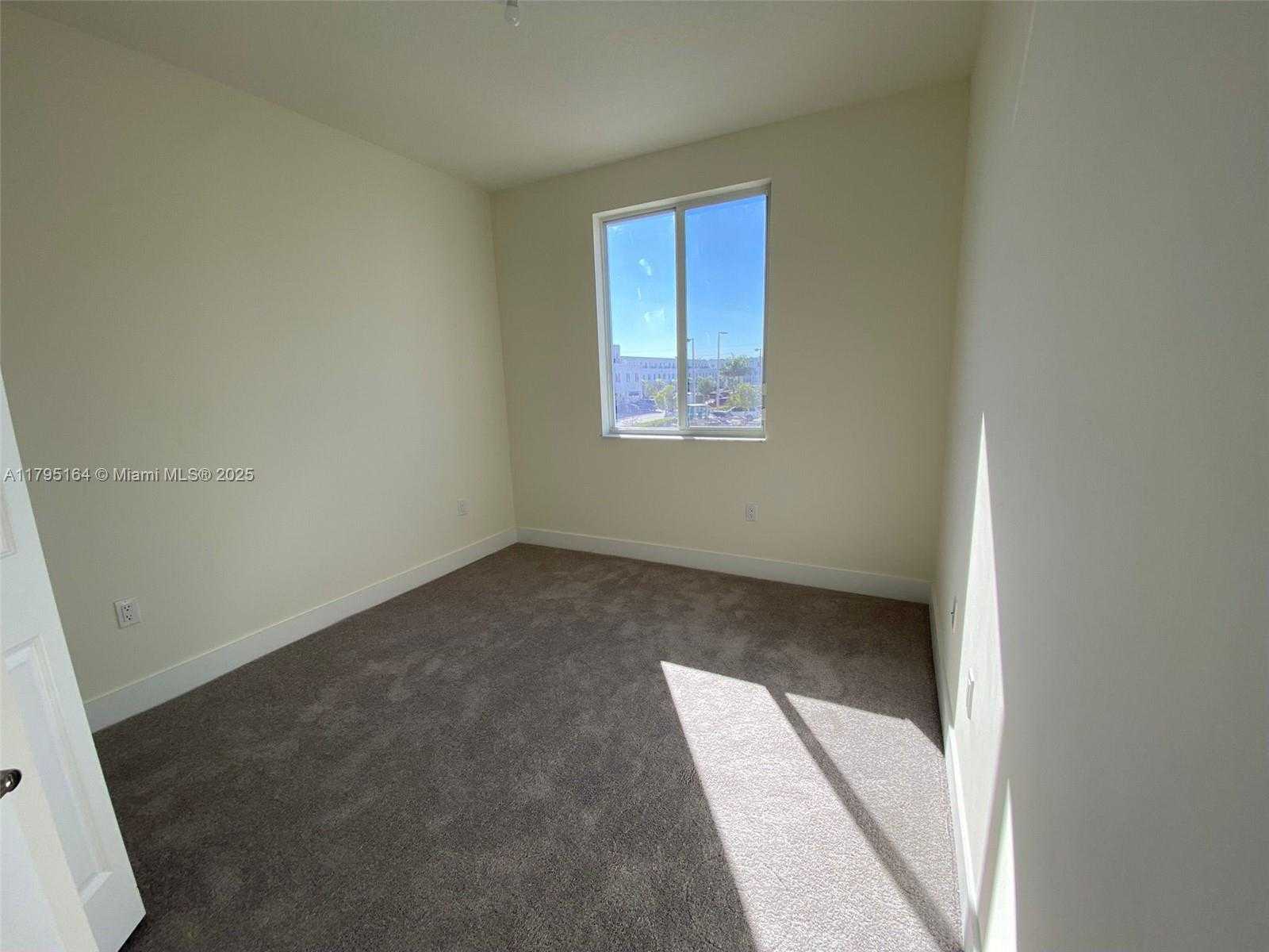 Small Image of 10250 NORTH WEST 66TH ST #103, Doral Number 20