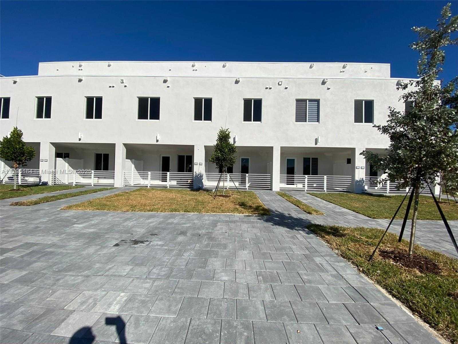 Small Image of 10250 NORTH WEST 66TH ST #103, Doral Number 26