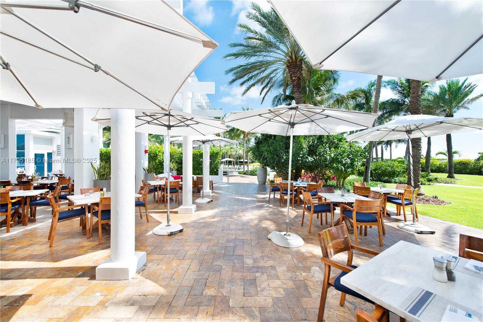 Small Image of 100 SOUTH POINTE DR #1803, Miami Beach Number 18