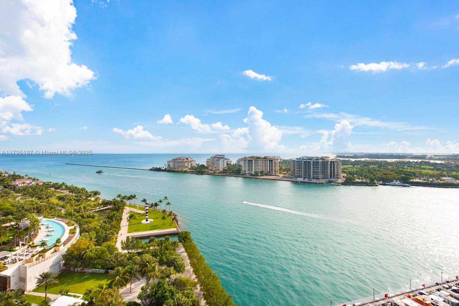 Small Image of 1000 SOUTH POINTE DR #1903, Miami Beach Number 11
