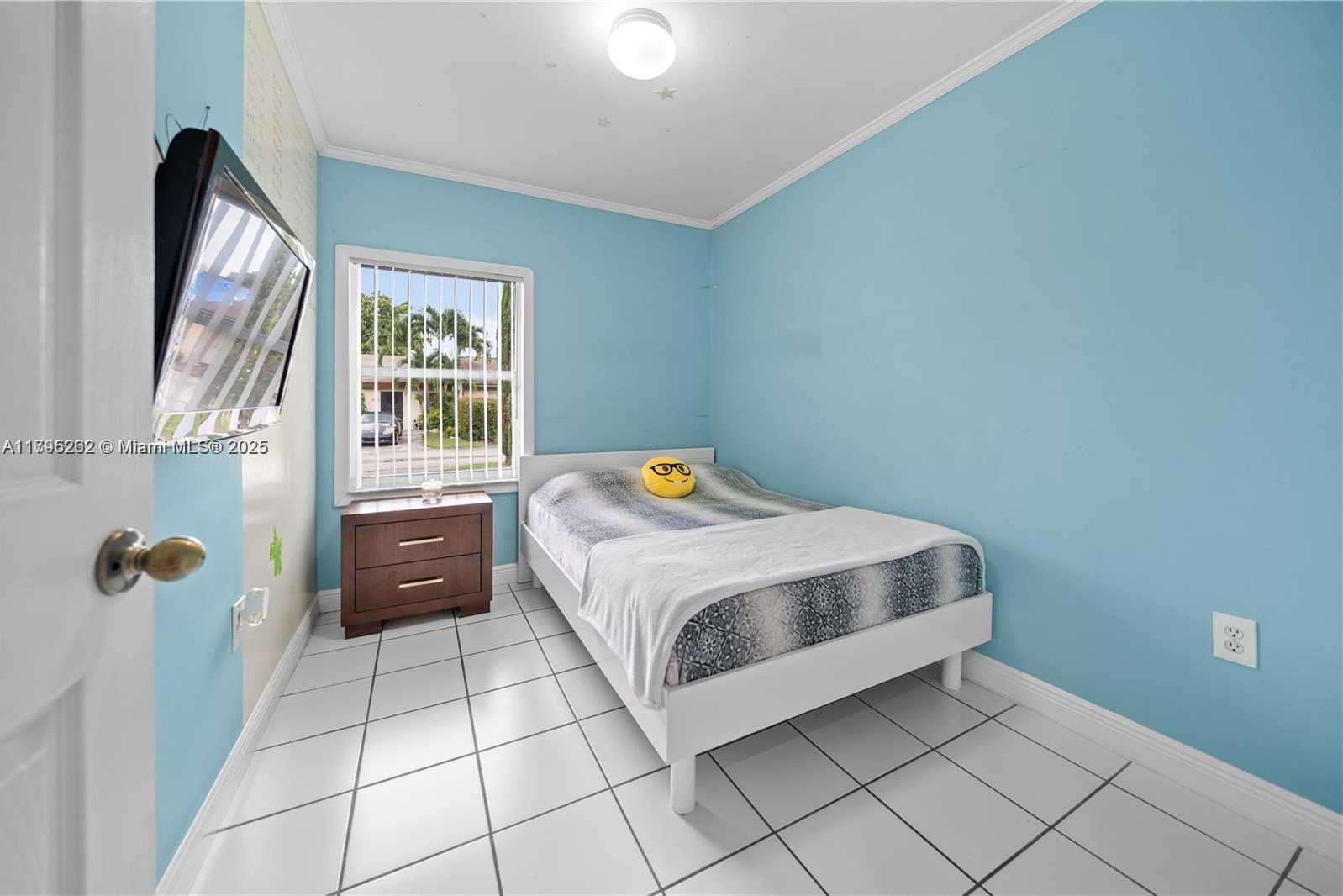 Small Image of 14054 SOUTH WEST 53RD TER, Miami Number 12