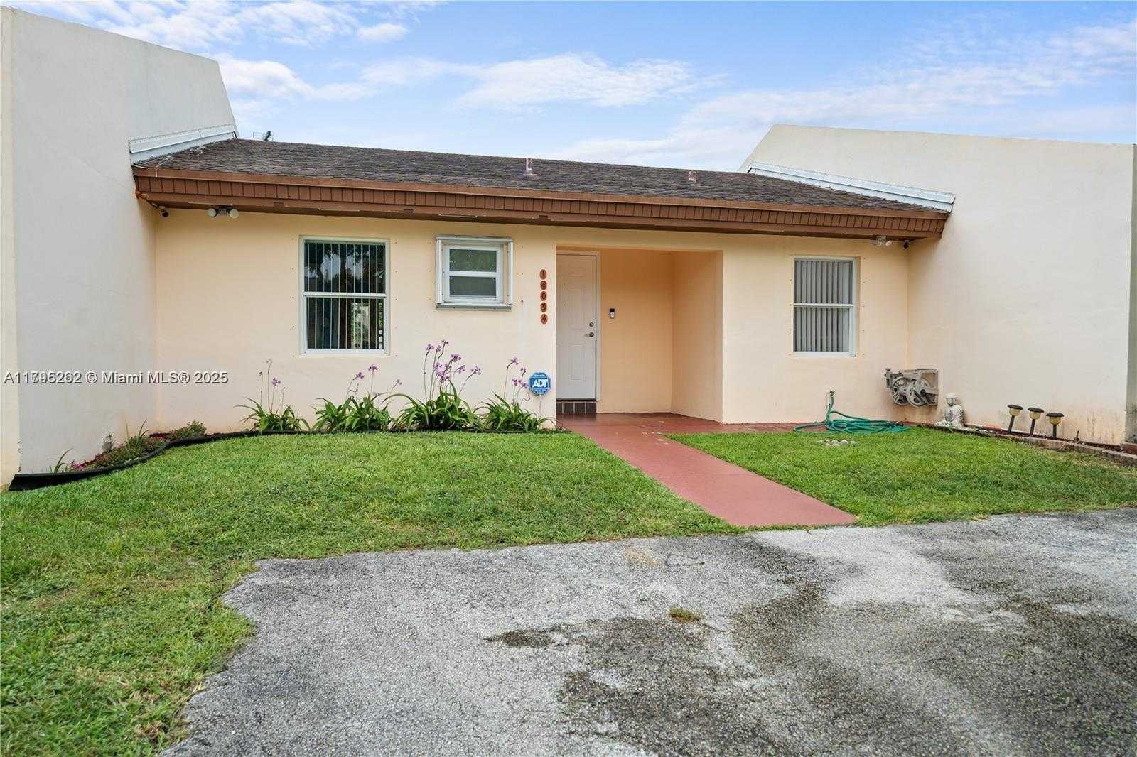 Small Image of 14054 SOUTH WEST 53RD TER, Miami Number 17