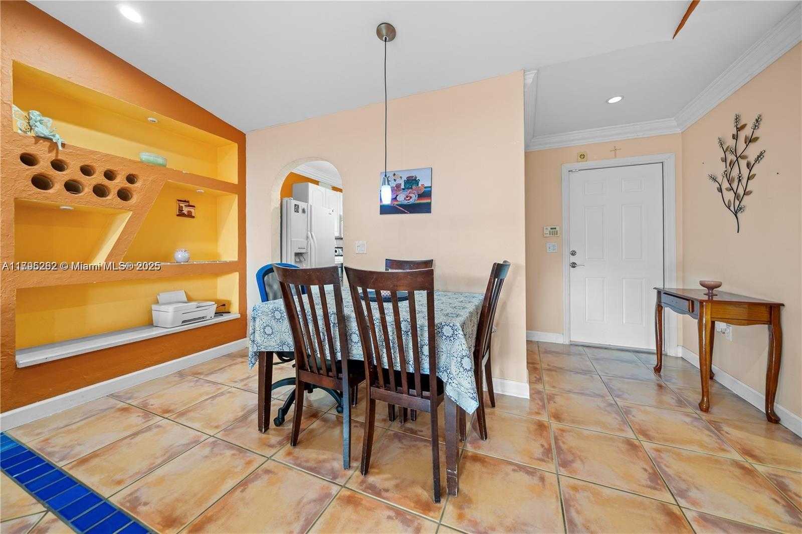 Small Image of 14054 SOUTH WEST 53RD TER, Miami Number 3