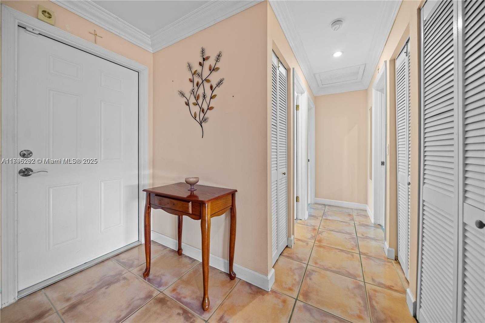 Small Image of 14054 SOUTH WEST 53RD TER, Miami Number 8