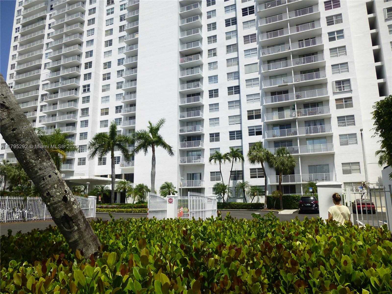 Small Image of 2801 NORTH EAST 183RD ST #1507W, Aventura Number 21