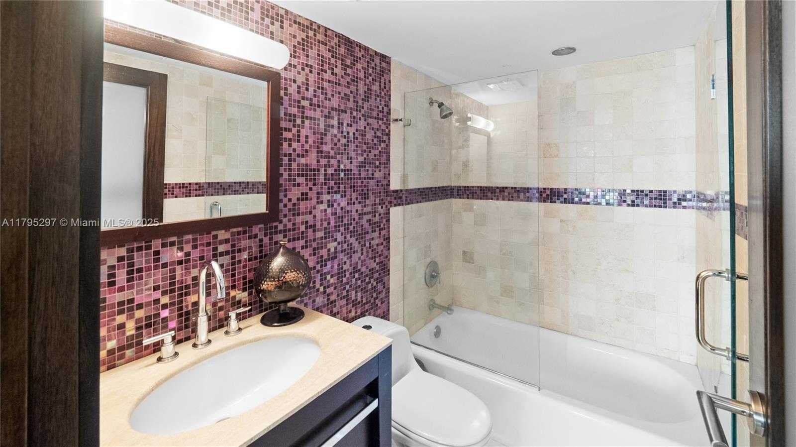 Small Image of 1900 SUNSET HARBOUR DR #2008, Miami Beach Number 20