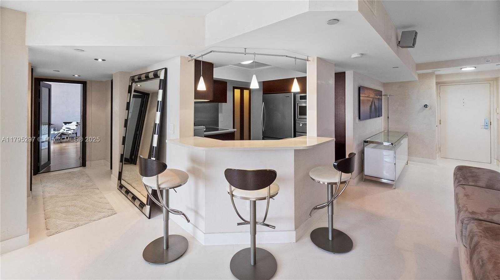 Small Image of 1900 SUNSET HARBOUR DR #2008, Miami Beach Number 8