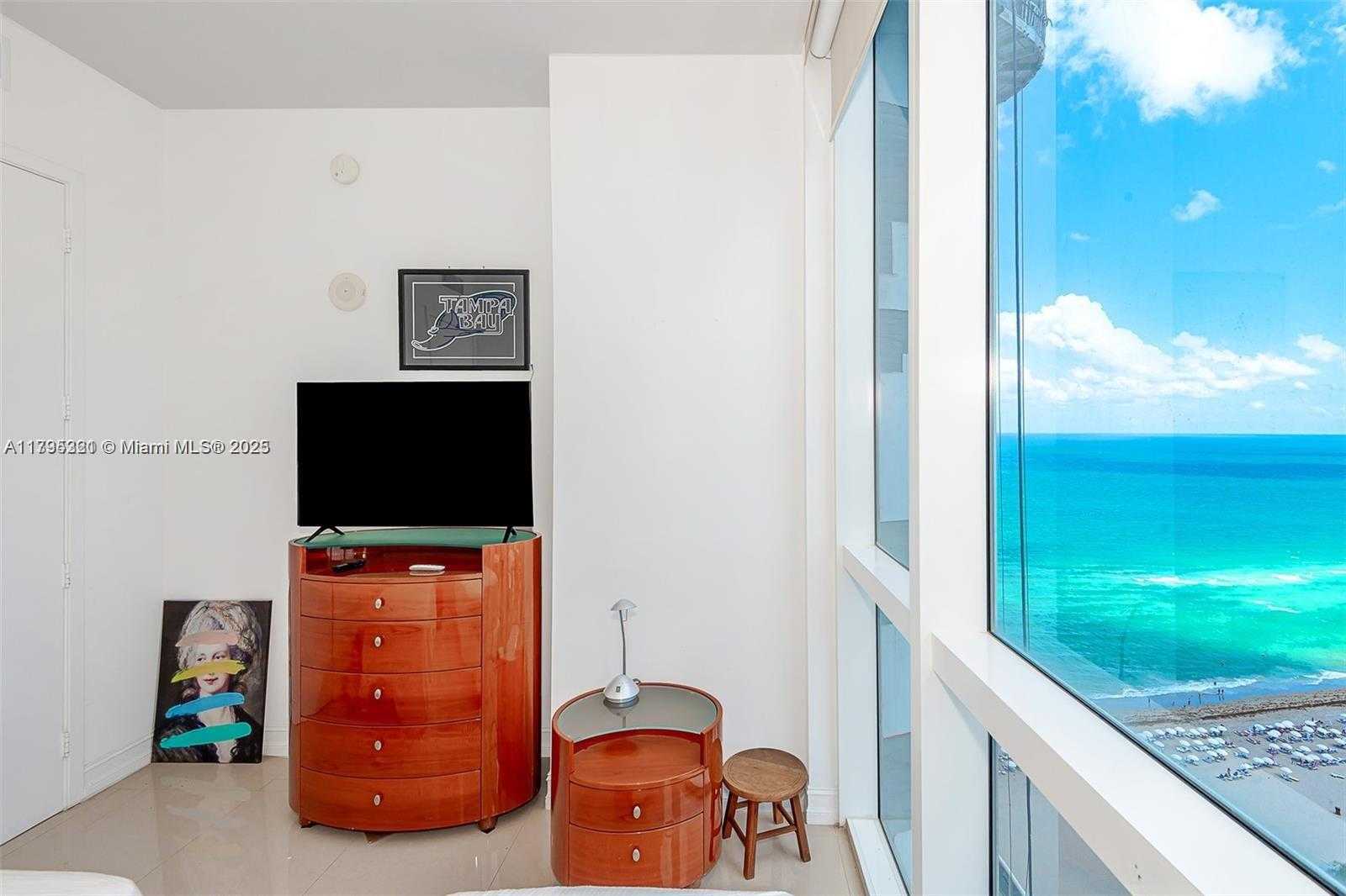 Small Image of 18201 COLLINS AVE #3405, Sunny Isles Beach Number 5