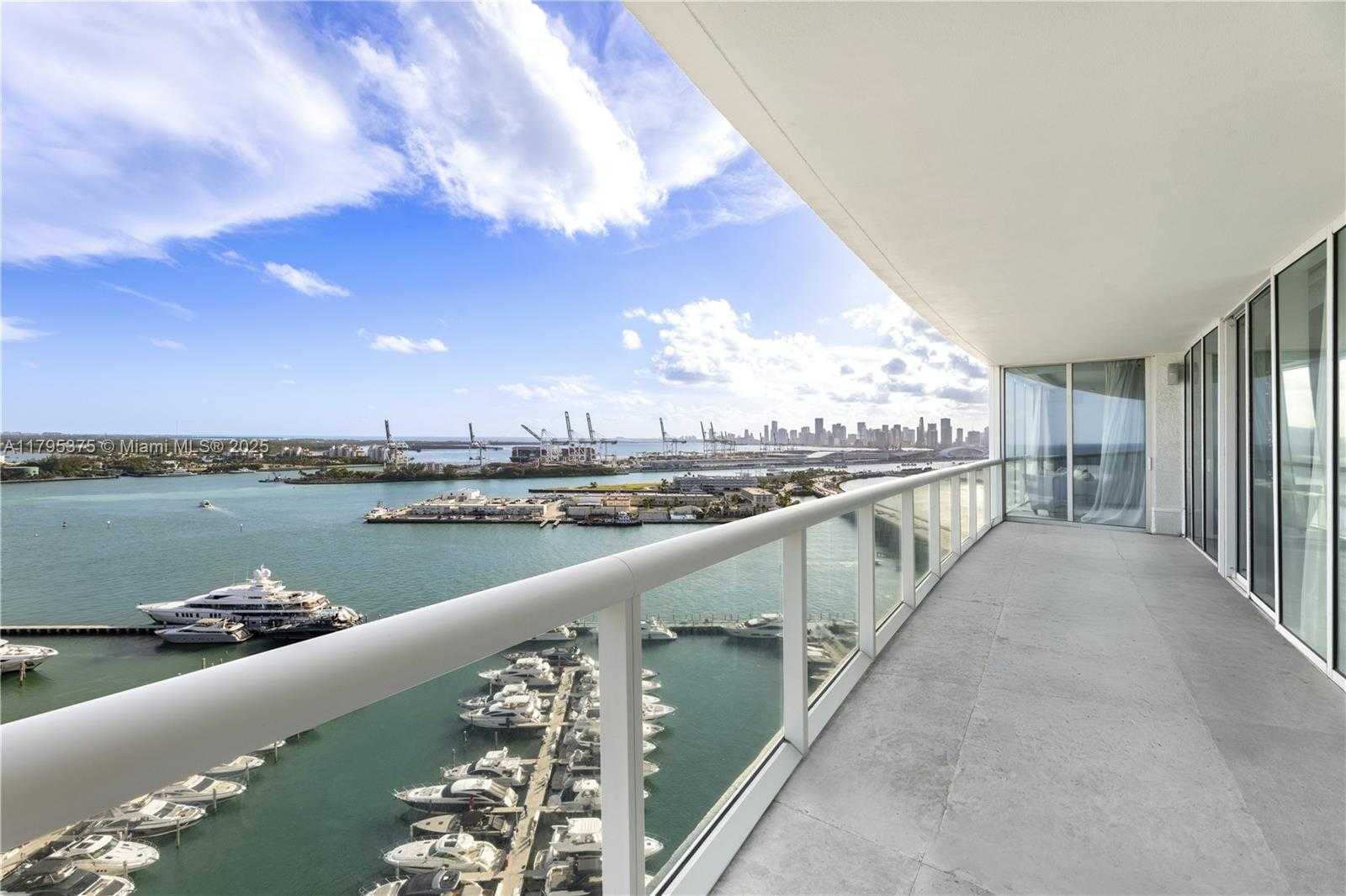 Small Image of 450 ALTON RD #2303, Miami Beach Number 4