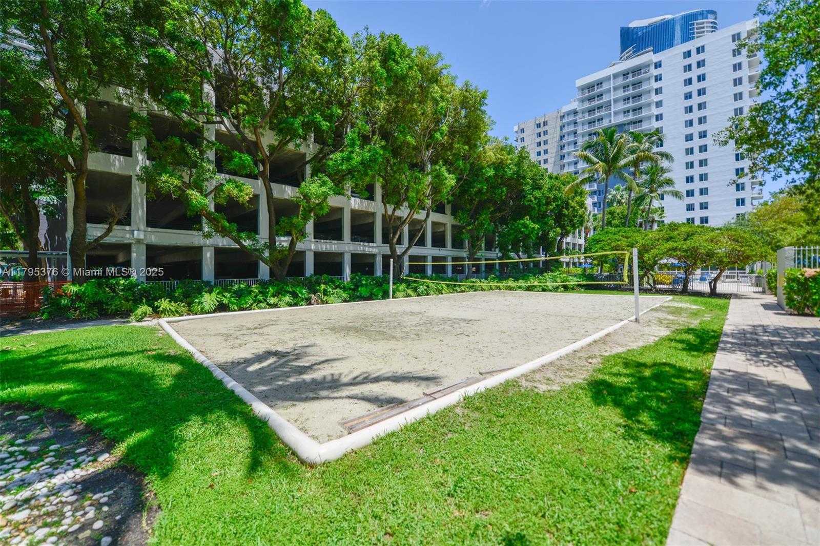 Small Image of 800 NORTH MIAMI AVE #E-809, Miami Number 22