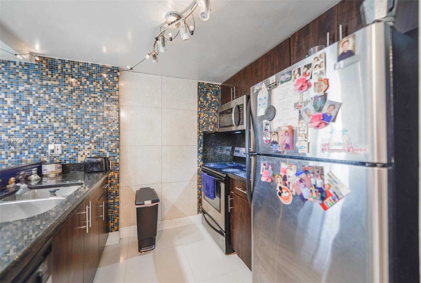 Small Image of 800 NORTH MIAMI AVE #E-809, Miami Number 5