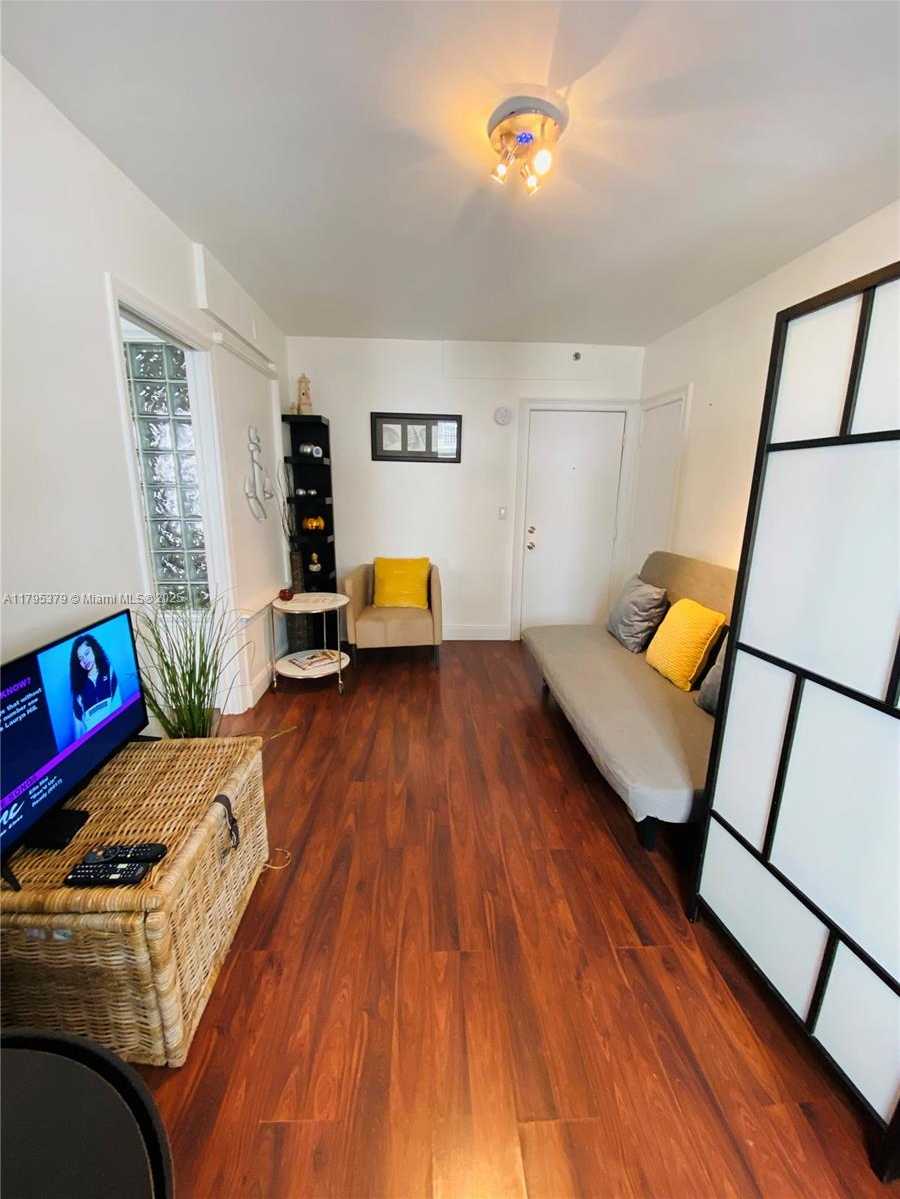 Small Image of 335 OCEAN DR #228, Miami Beach Number 10