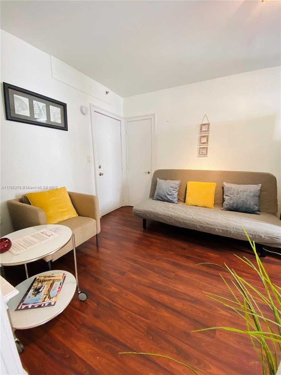 Small Image of 335 OCEAN DR #228, Miami Beach Number 9