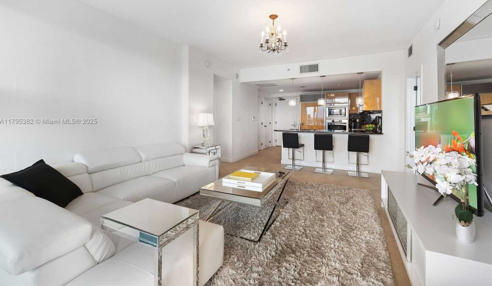 Small Image of 6799 COLLINS AVE #1106, Miami Beach Number 13