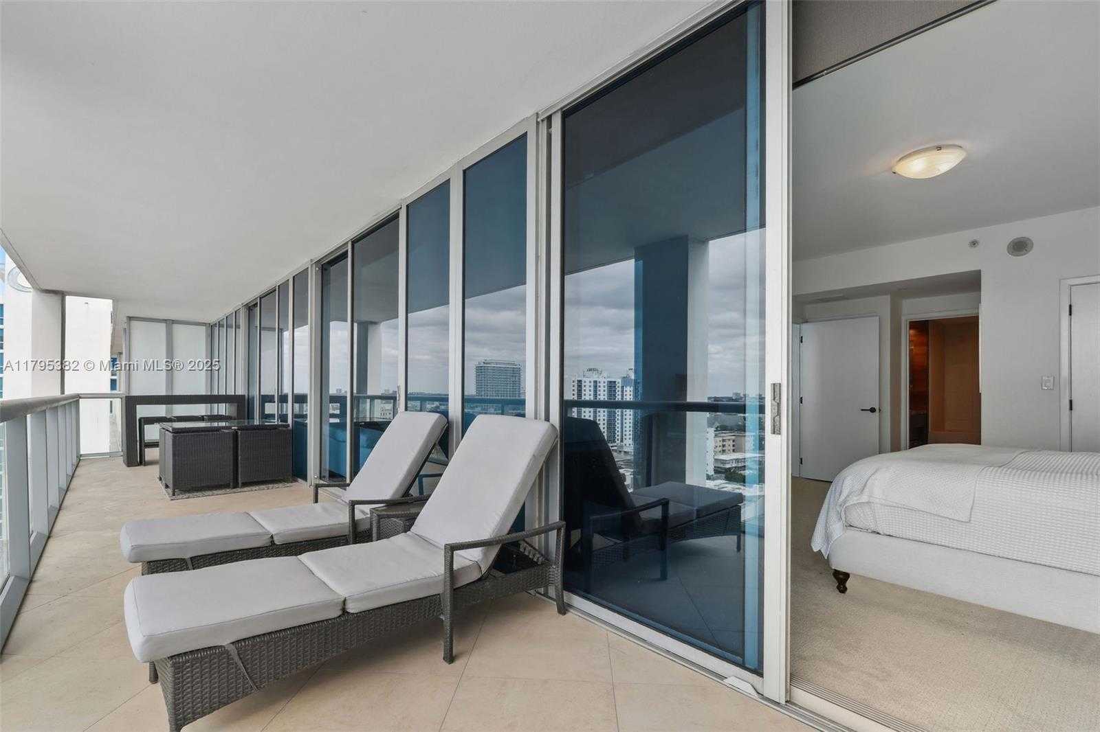 Small Image of 6799 COLLINS AVE #1106, Miami Beach Number 16