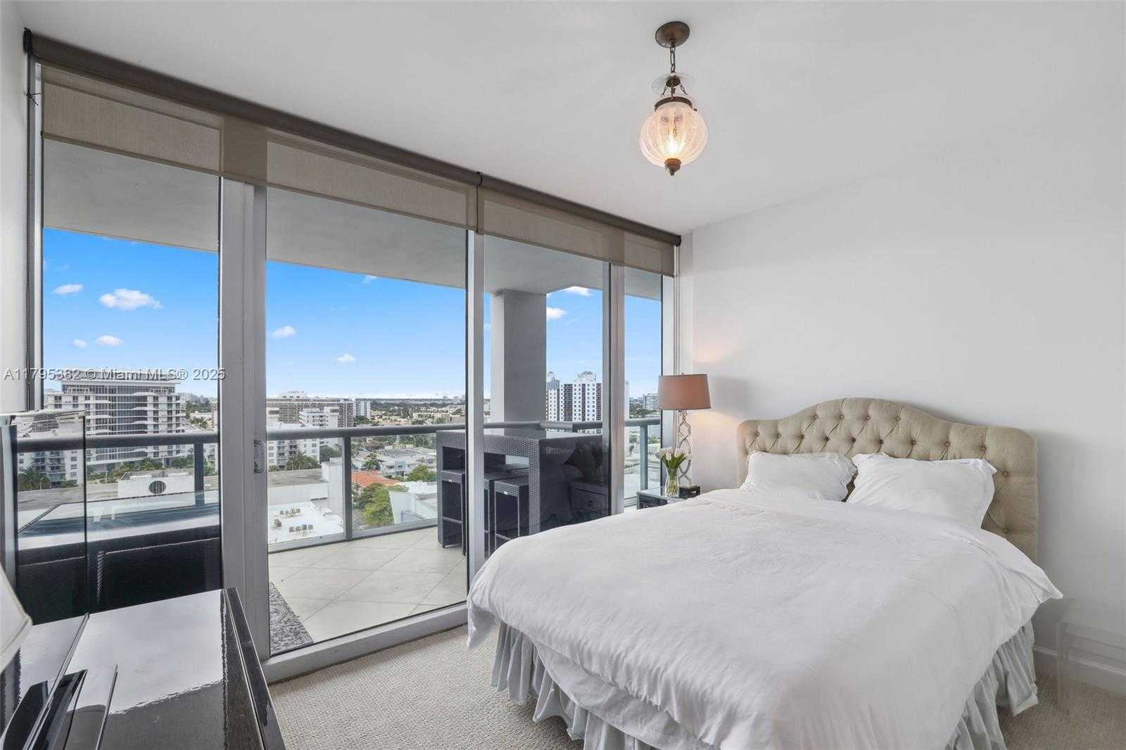 Small Image of 6799 COLLINS AVE #1106, Miami Beach Number 19