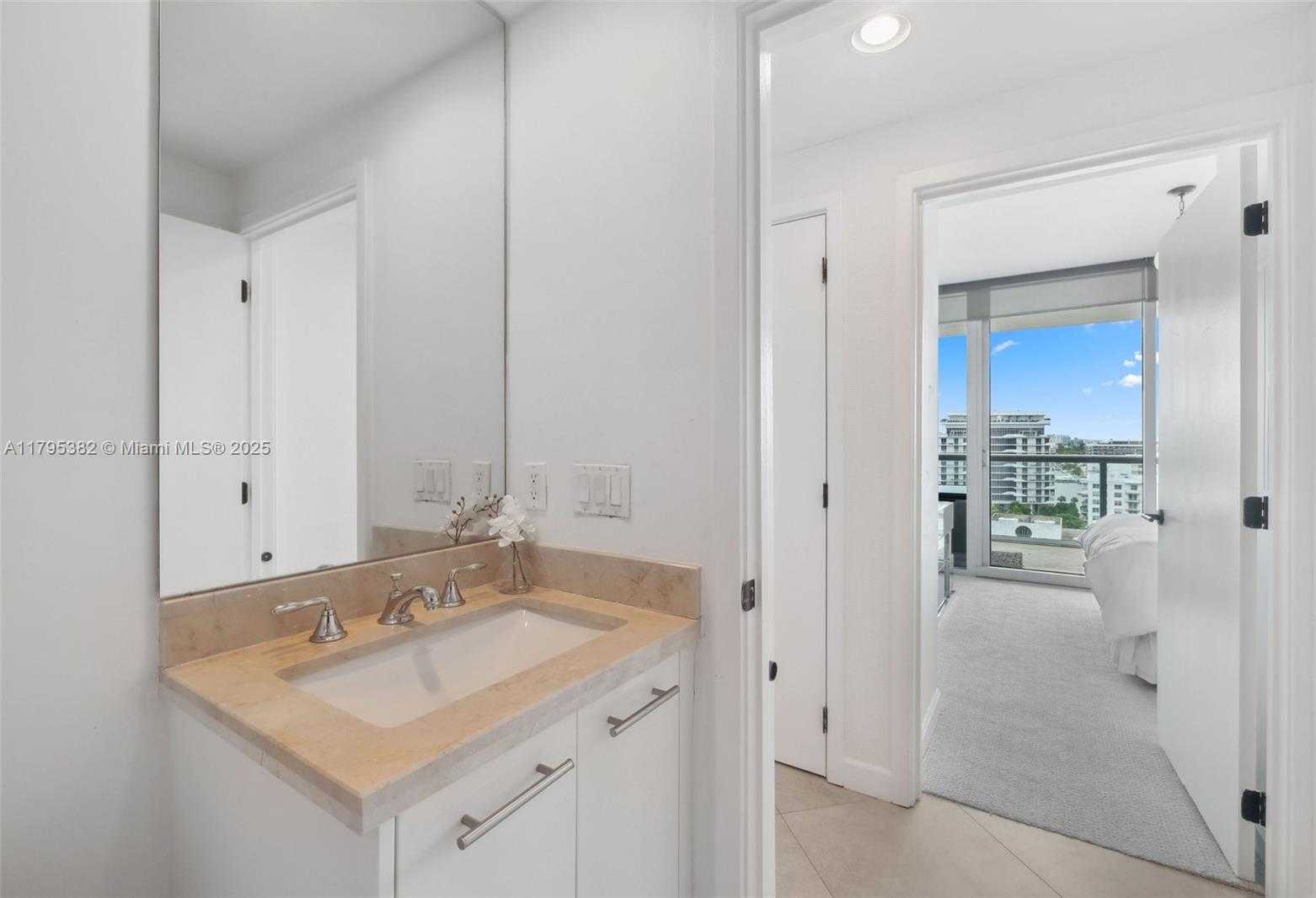 Small Image of 6799 COLLINS AVE #1106, Miami Beach Number 22