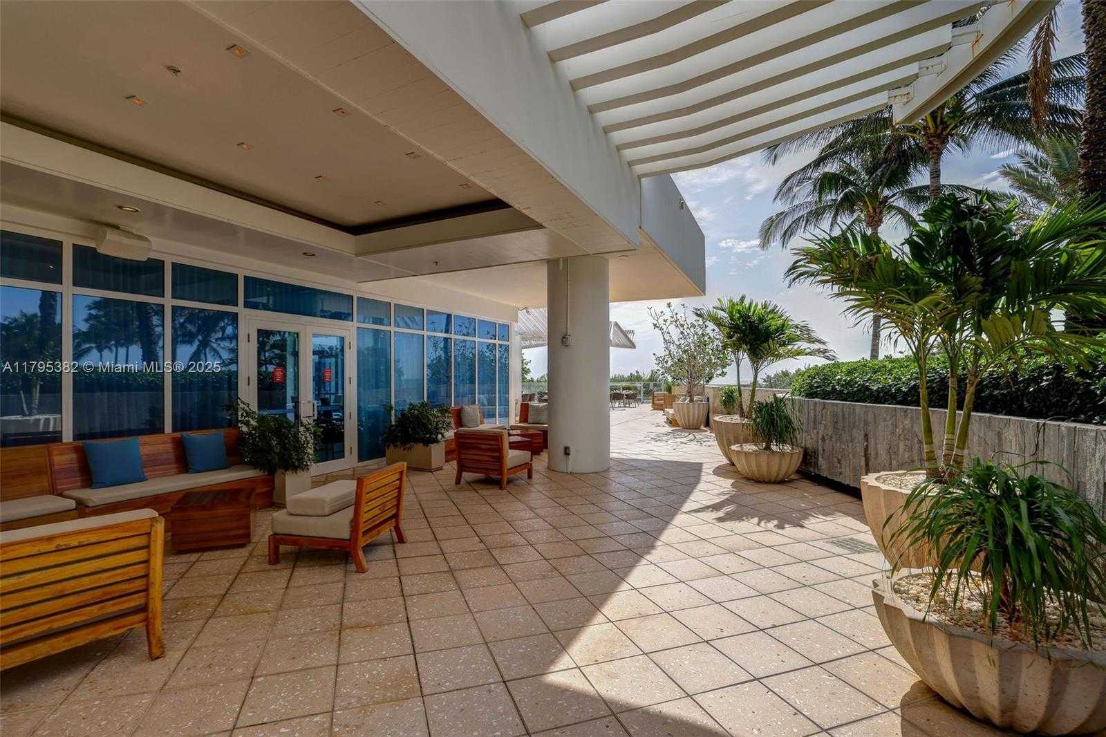 Small Image of 6799 COLLINS AVE #1106, Miami Beach Number 34