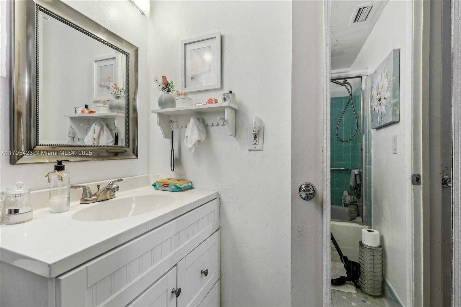 Small Image of 2164 NORTH EAST 1ST WAY #103, Boynton Beach Number 16