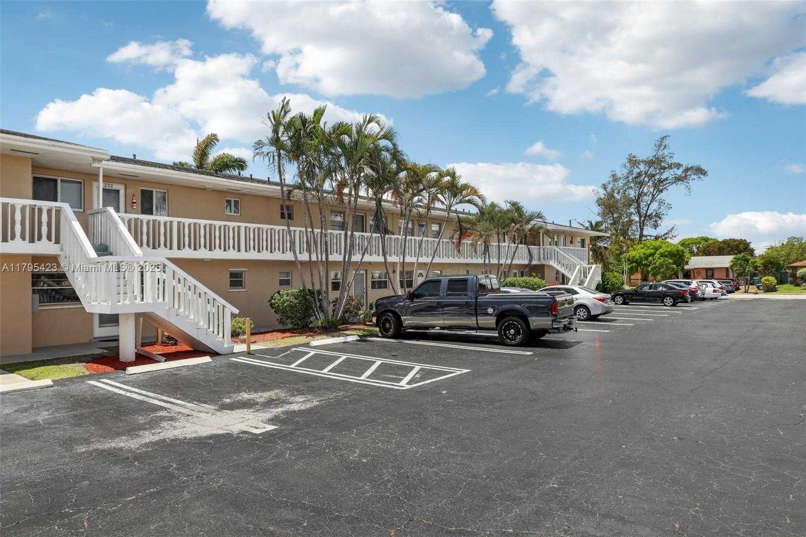 Small Image of 2164 NORTH EAST 1ST WAY #103, Boynton Beach Number 3