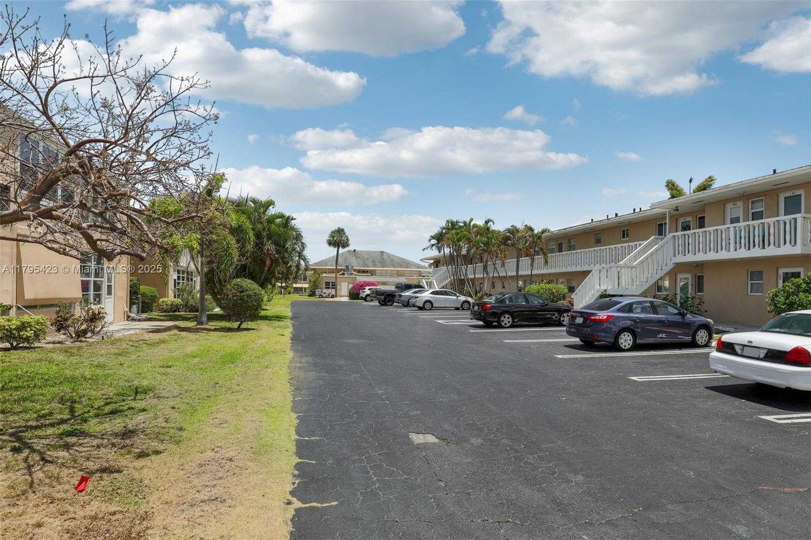 Small Image of 2164 NORTH EAST 1ST WAY #103, Boynton Beach Number 4
